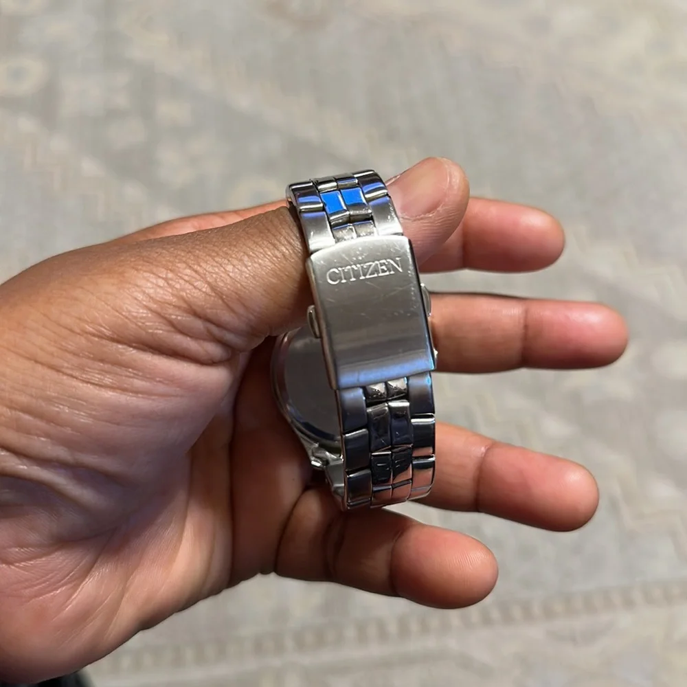 CITIZEN MENS SILVER COLOR WATCH WITH NEW BATTERY WORK PERFECT - Picture 5 of 15